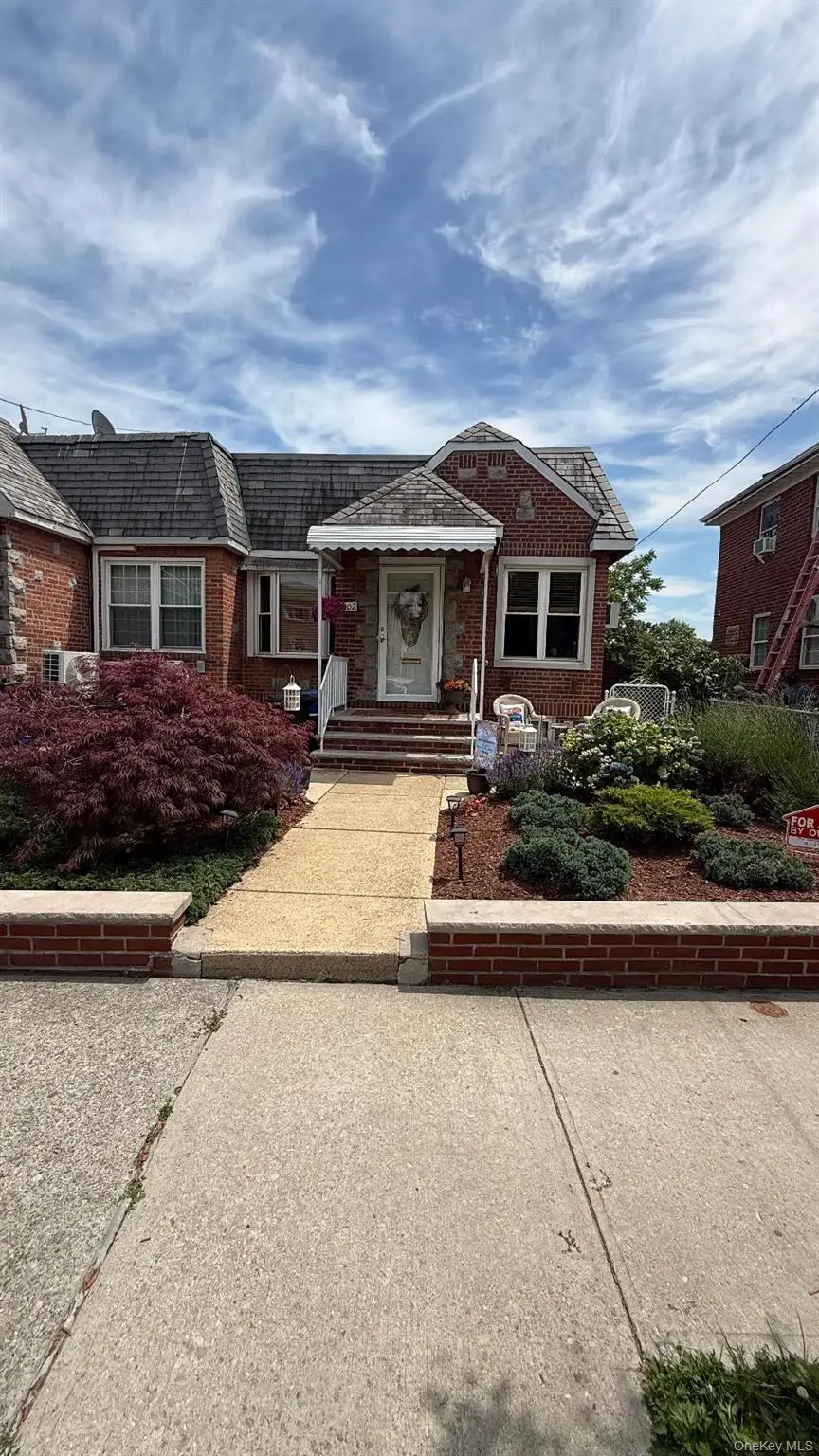 85-02 Dumont Avenue, Ozone Park, NY 11417 - #1