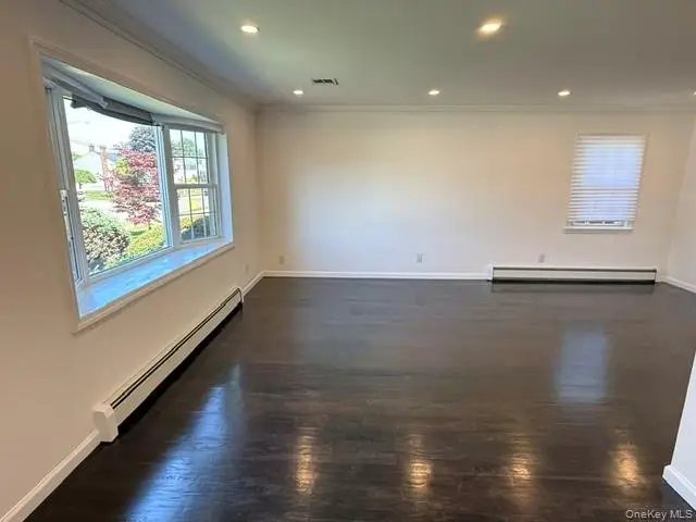 322 N Virginia Avenue, Massapequa, NY 11758 - #3