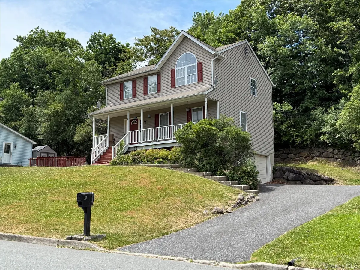 8 Walnut Lane, Middletown, NY 10940 - #1