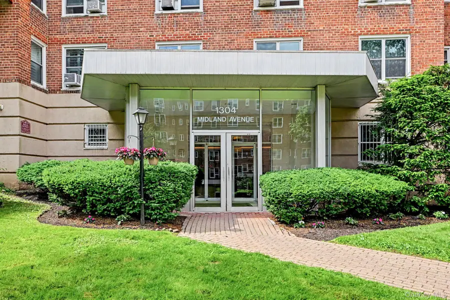 1304 Midland Avenue #C48, Yonkers, NY 10704 - #3