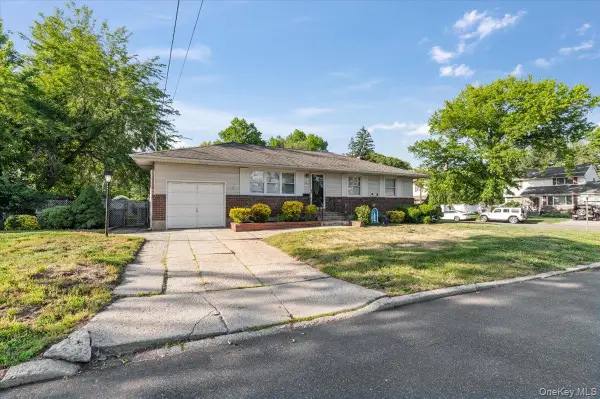 42 Larry Drive, Commack, NY 11725