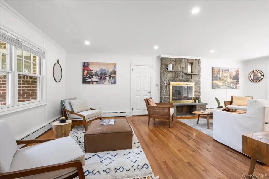 467 Hempstead Avenue, Rockville Centre, NY 11570 - #3