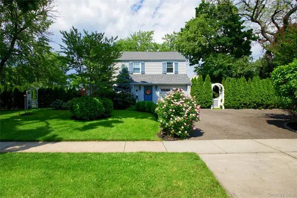 7 Merillon Avenue, Garden City, NY 11530