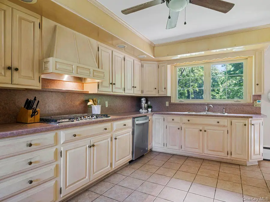 284 Tuckers Corners Road, Highland, NY 12528 - #3
