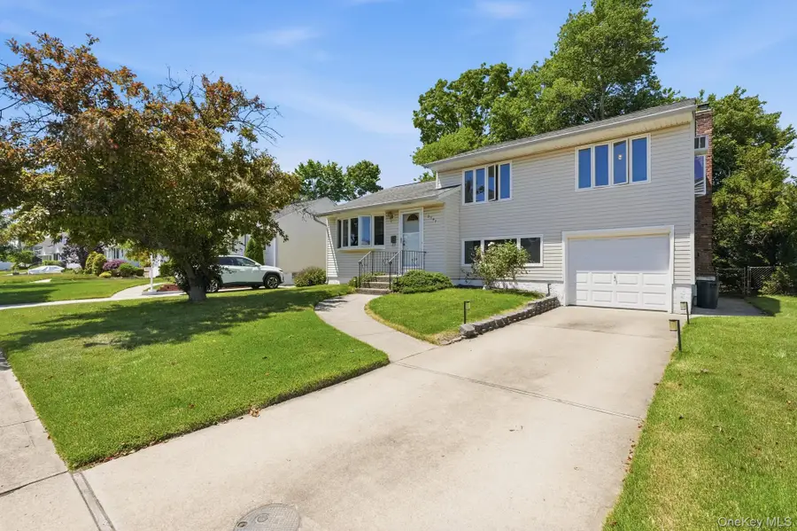 3547 Northview Avenue, Wantagh, NY 11793 - #2