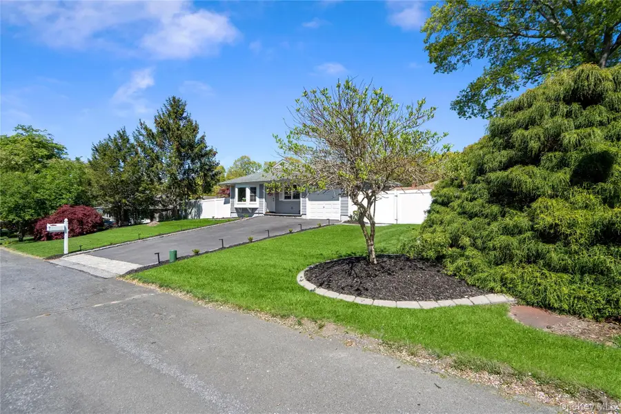 63 Orchard Street, Manorville, NY 11949 - #2