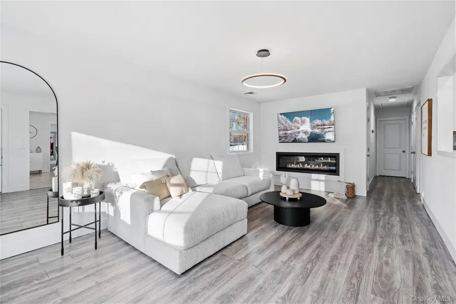 63 Orchard Street, Manorville, NY 11949 - #3