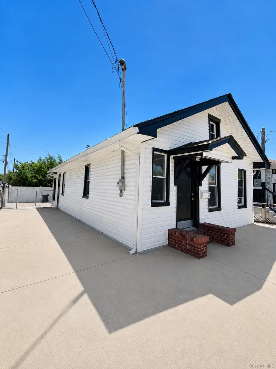 36 Walnut Road, Inwood, NY 11096 - #2