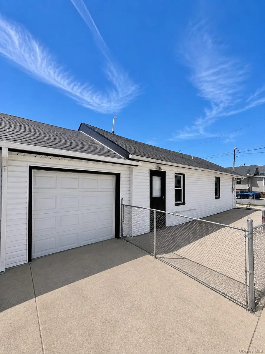36 Walnut Road, Inwood, NY 11096 - #3