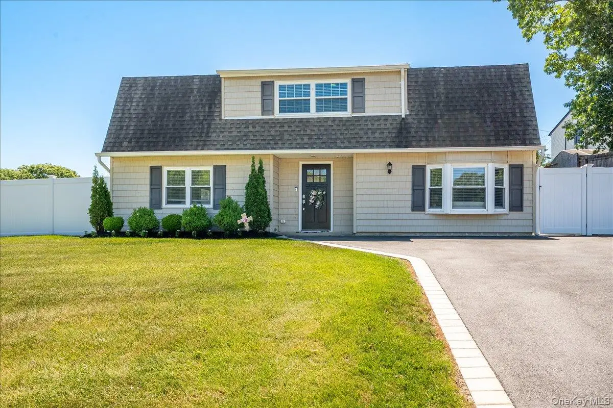 10 Rutgers Road, Farmingville, NY 11738 - #1