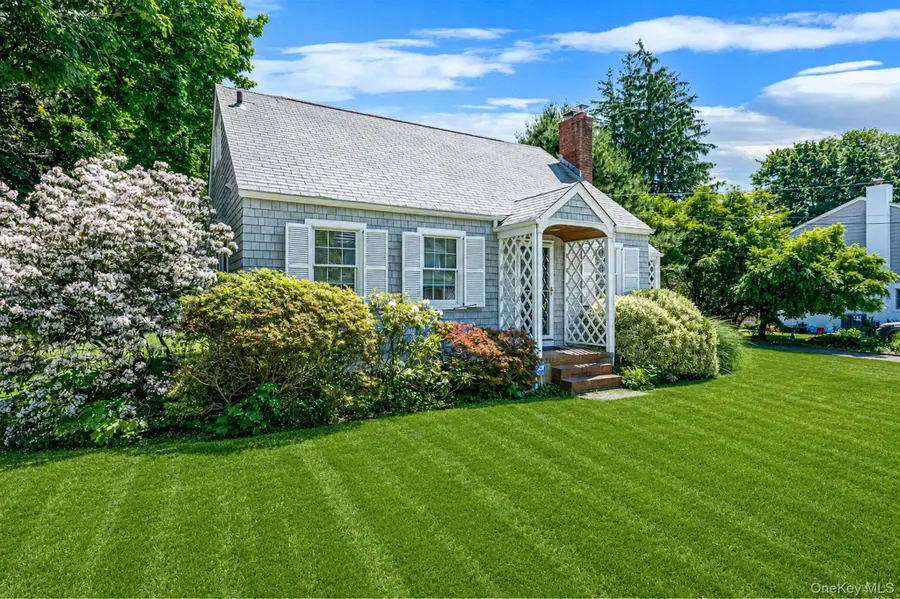 22 Lawrence Street, Greenlawn, NY 11740 - #2