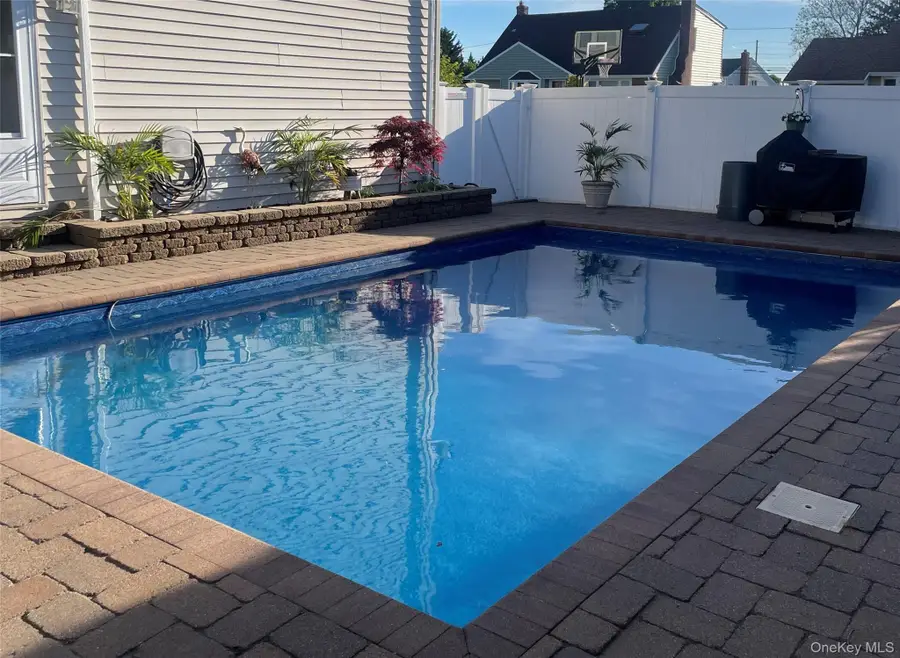 7 Mohawk Drive, Massapequa, NY 11758 - #3