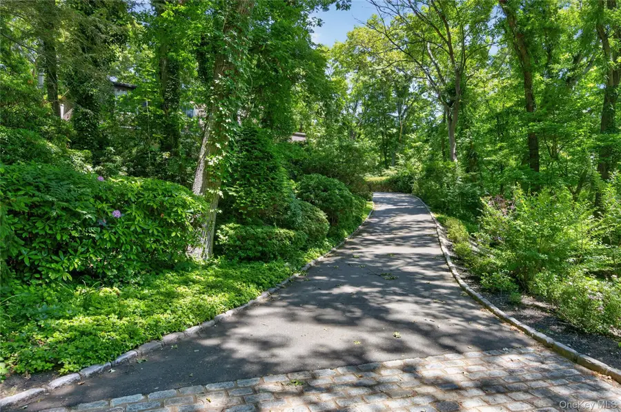 44 Koenig Drive, Oyster Bay Cove, NY 11771 - #2