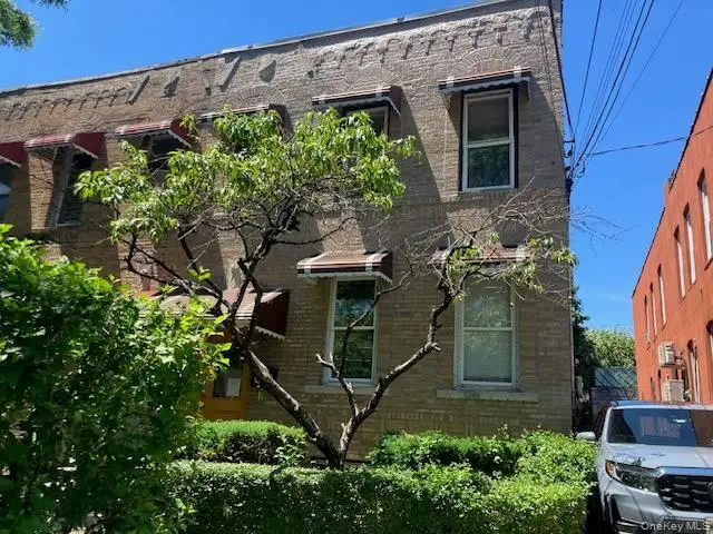 4133 Digney Avenue, Bronx, NY 10466 - #2