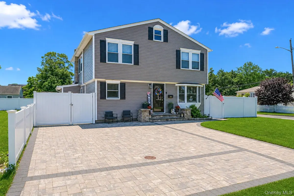 135 Texas Street, Lindenhurst, NY 11757 - #1