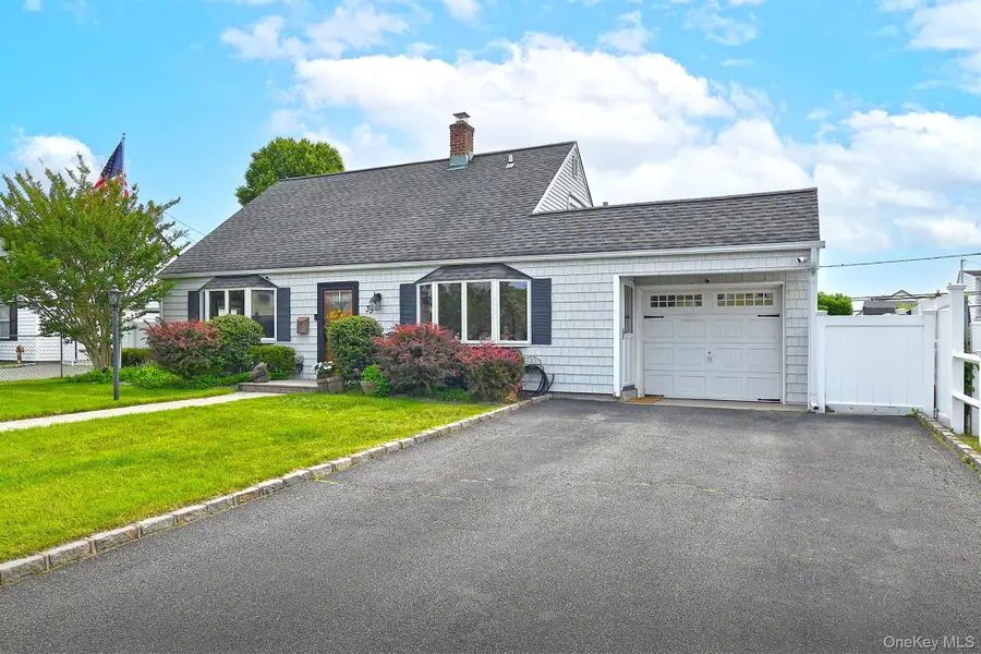 35 Ranch Lane, Levittown, NY 11756 - #2