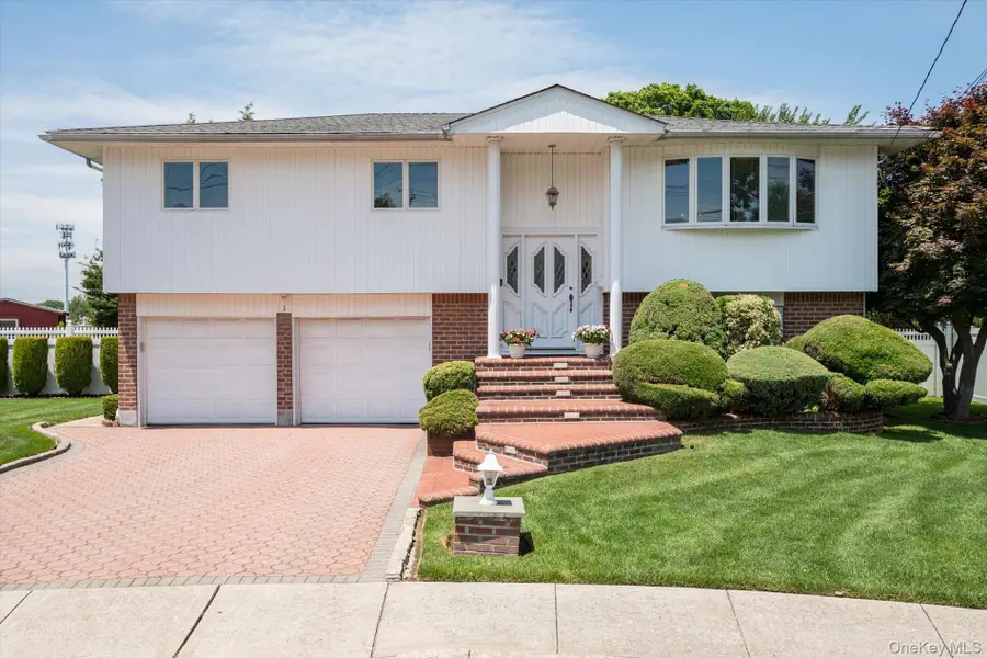 1 Eliot Court, Syosset, NY 11791 - #2
