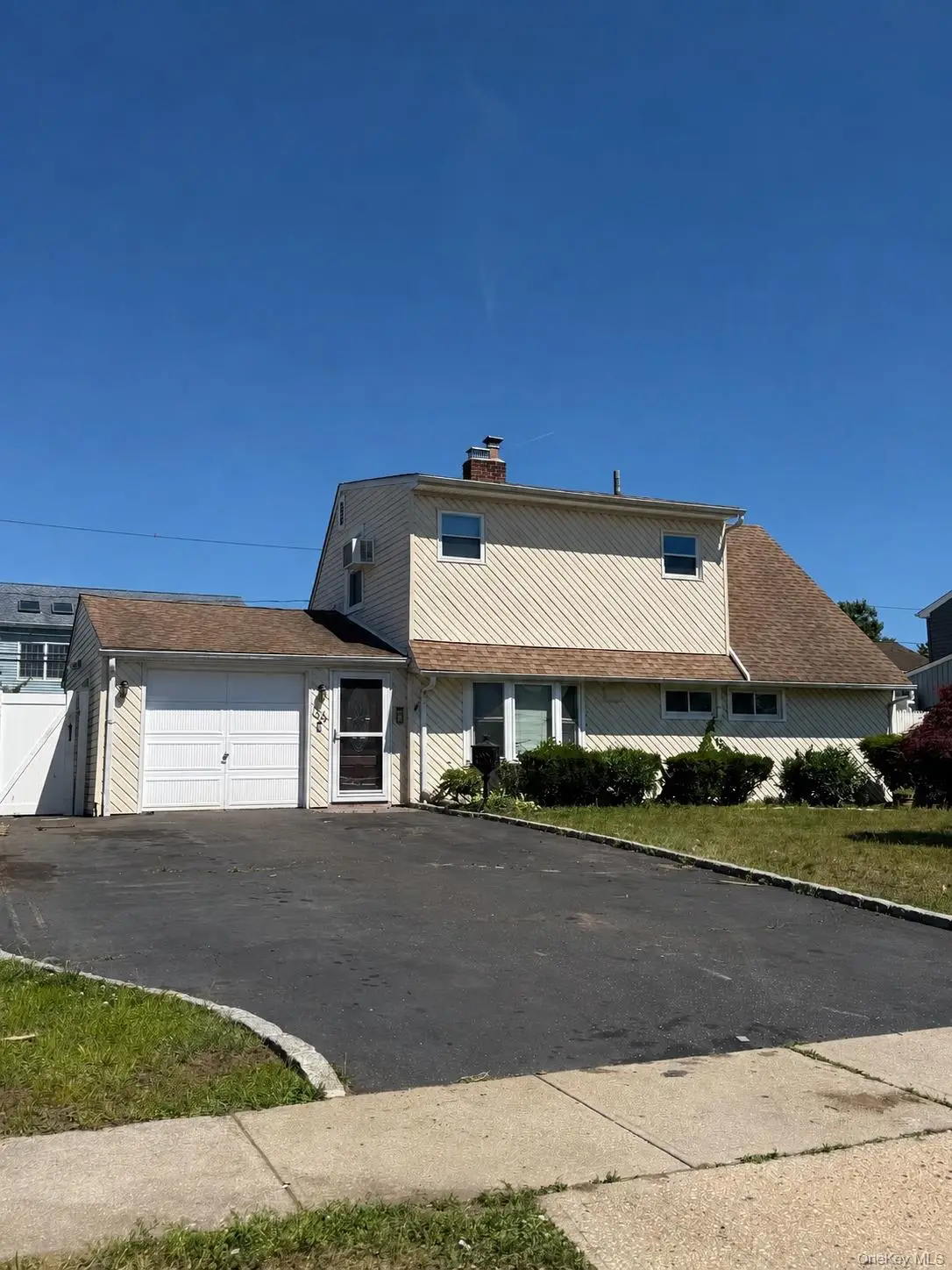 34 Prentice Road, Levittown, NY 11756 - #1