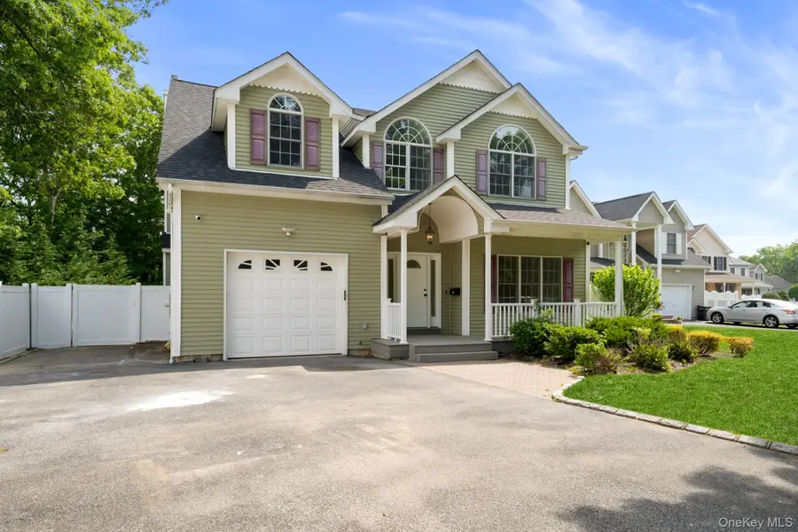 40 Muncey Road, Bay Shore, NY 11706 - #2