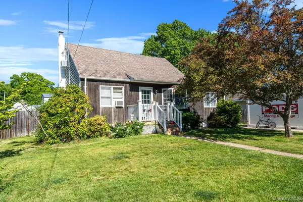 15 Millford Avenue, Mastic, NY 11950