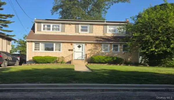1425 Tadmor Street, North Merrick, NY 11566