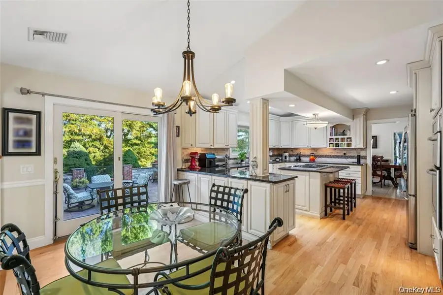8 Abbey Road, Orangeburg, NY 10962 - #2