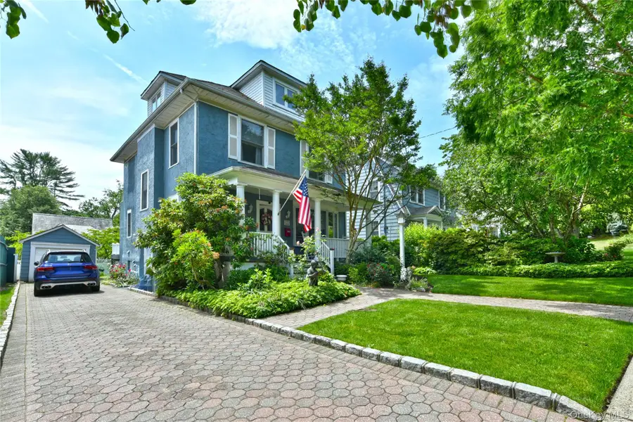 328 38th Road, Douglaston, NY 11363 - #2