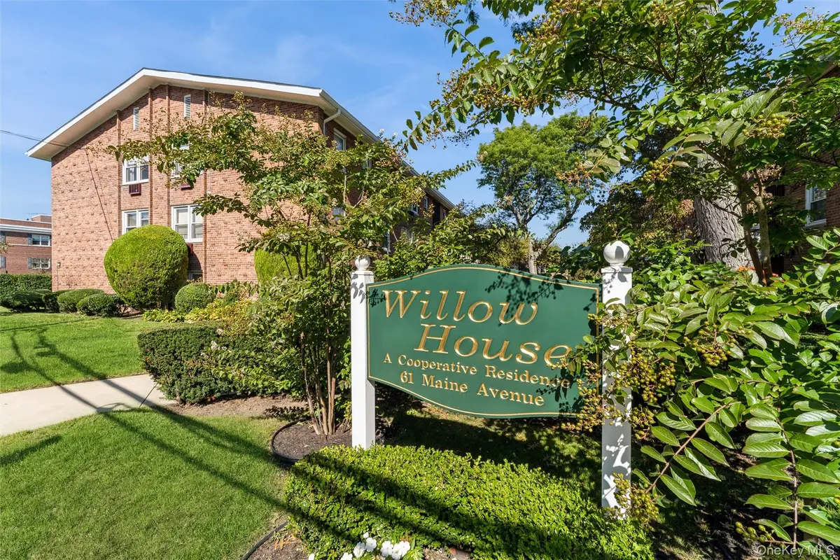 61 Maine Avenue #D14, Rockville Centre, NY 11570 - #1