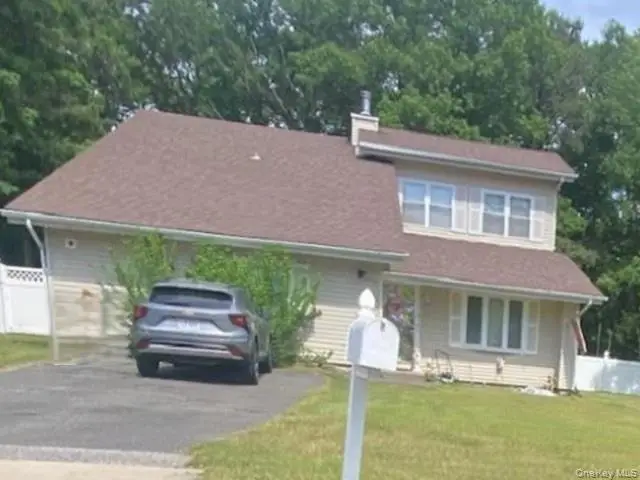 3 Felway Drive, Coram, NY 11727 - #1