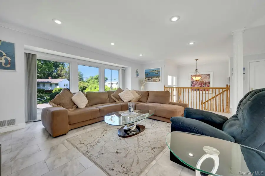 101 Windsor Oval, New Rochelle, NY 10805 - #3