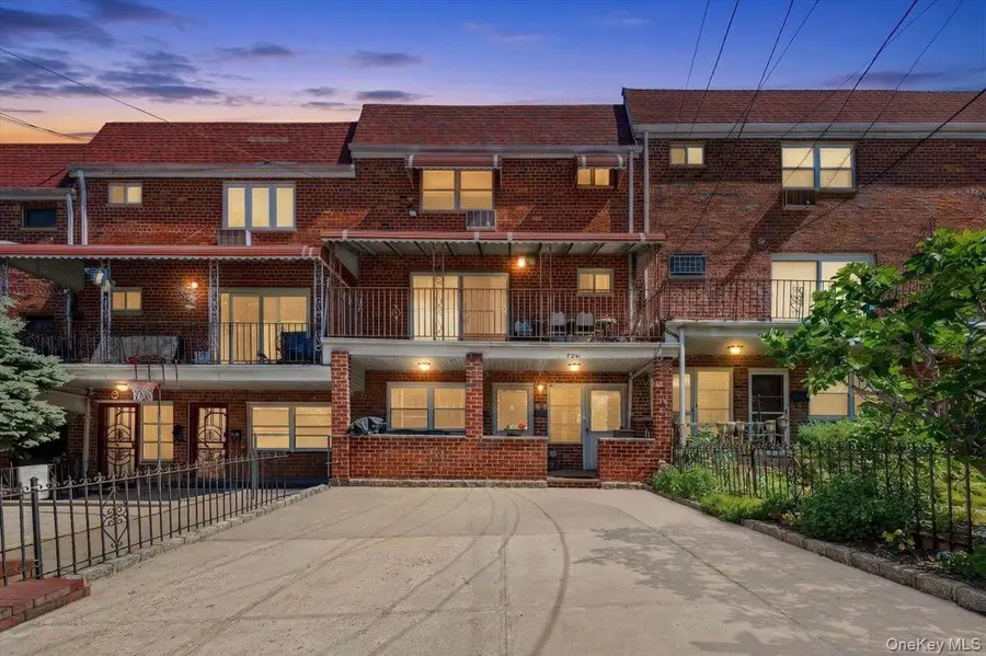 72-41 52 Avenue, Maspeth, NY 11378 - #2