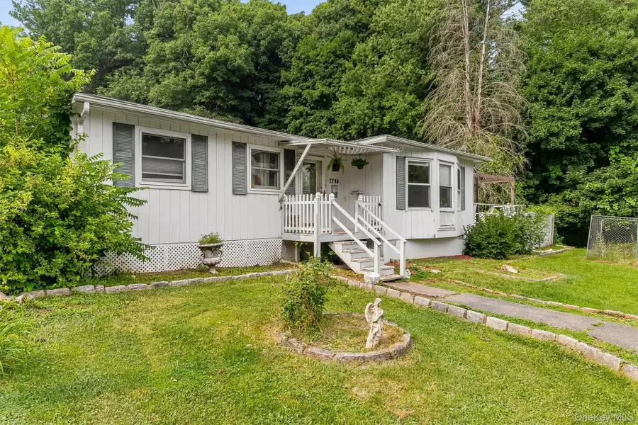 2296 Crompond Road, Cortlandt Manor, NY 10567 - #2
