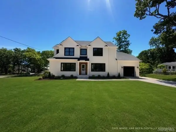 1700 Smith Drive S, Southold, NY 11971