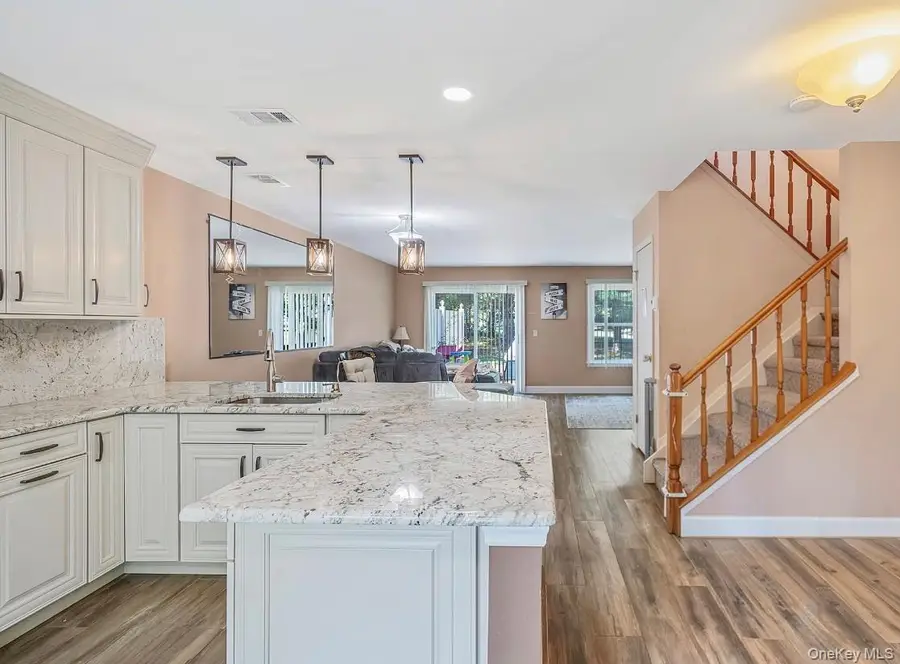 1 Thrush Path, Coram, NY 11727 - #2