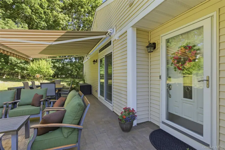 10 Pheasant Trail, Coram, NY 11727 - #2
