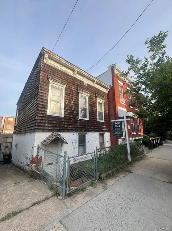 2521 46th Street, Astoria, NY 11103