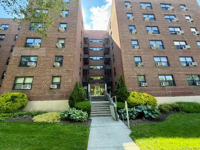 213-02 75th Avenue #4E, Bayside, NY 11364 - #2