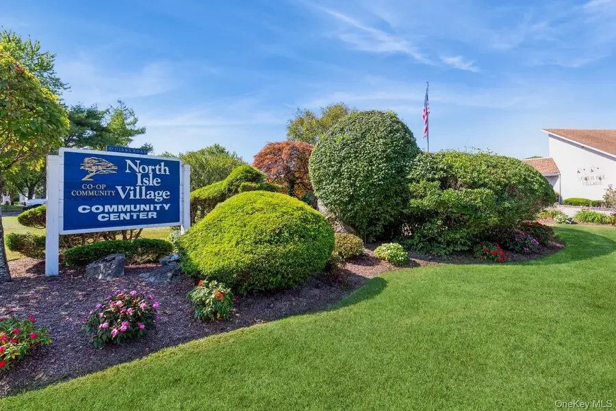 218 Pointe Circle #218, Coram, NY 11727 - #3