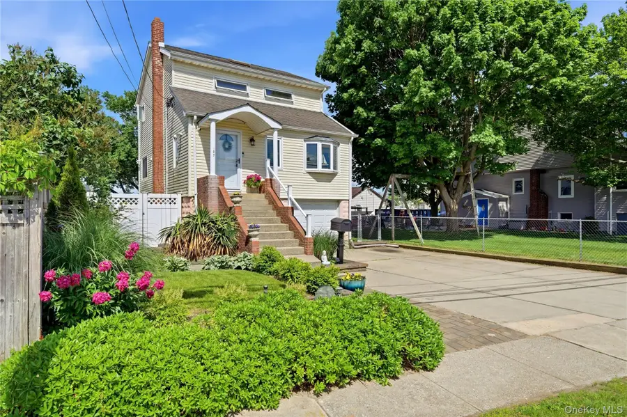 107 E Shore Road, Lindenhurst, NY 11757 - #2