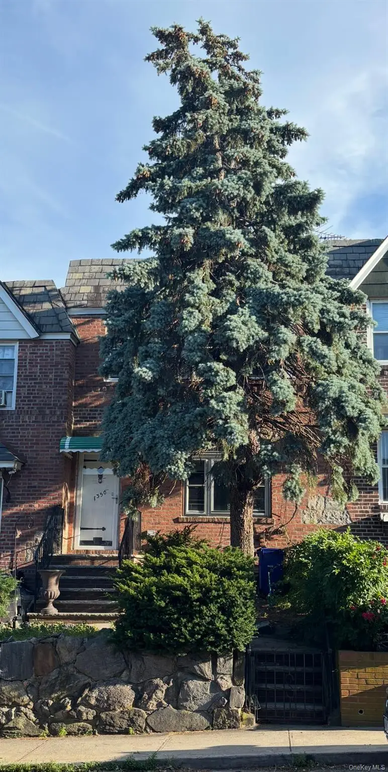 7350 52nd Road, Maspeth, NY 11378 - #2