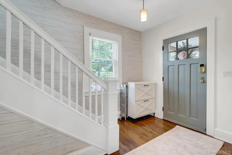 147 Locust Avenue, Babylon, NY 11702 - #3