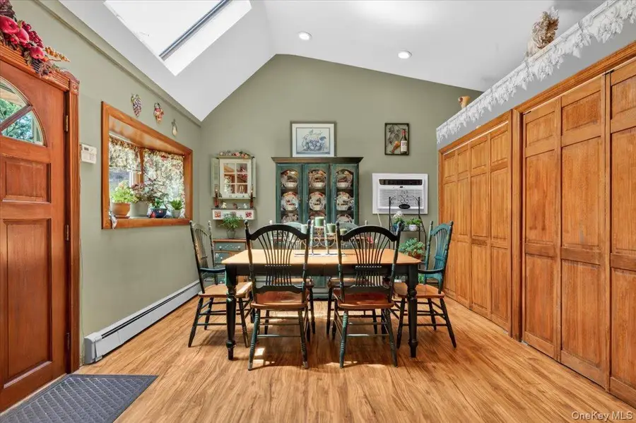 61 Elbow Lane, Levittown, NY 11756 - #3