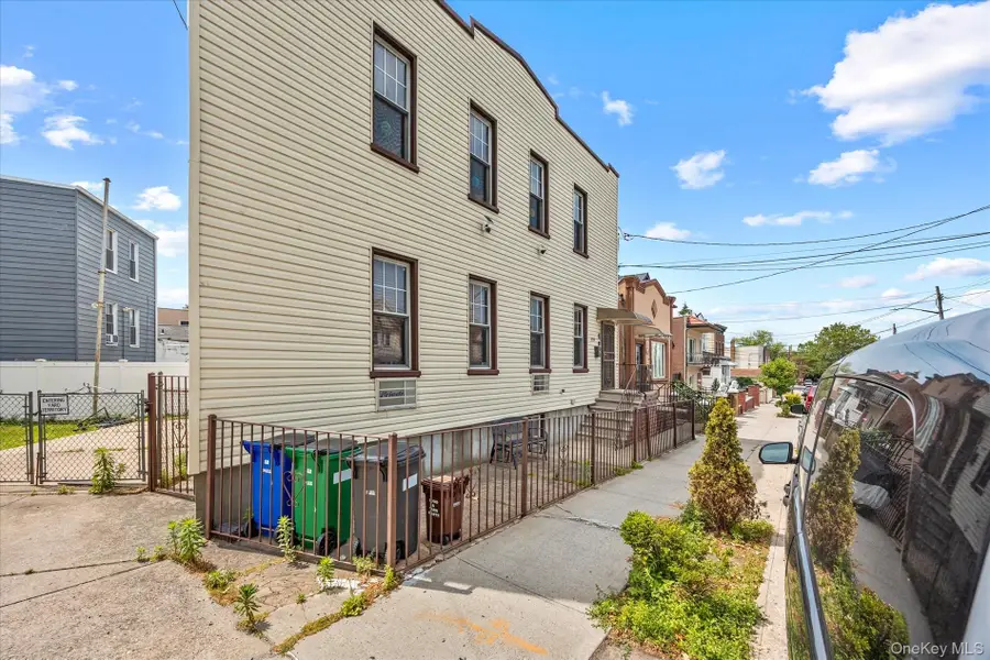 65-34 Jay Avenue, Maspeth, NY 11378 - #3
