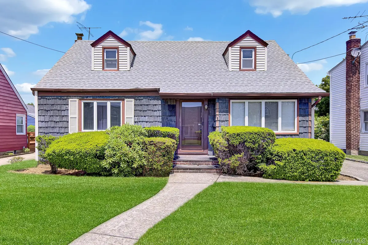 51 Virginia Street, Valley Stream, NY 11580 - #1