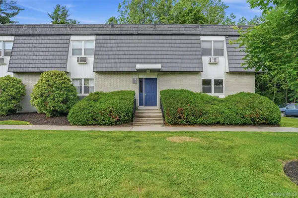 19 White Gate Road #J, Wappingers Falls, NY 12590
