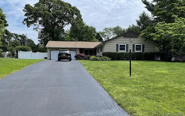 7 Carrie Court, Smithtown, NY 11787