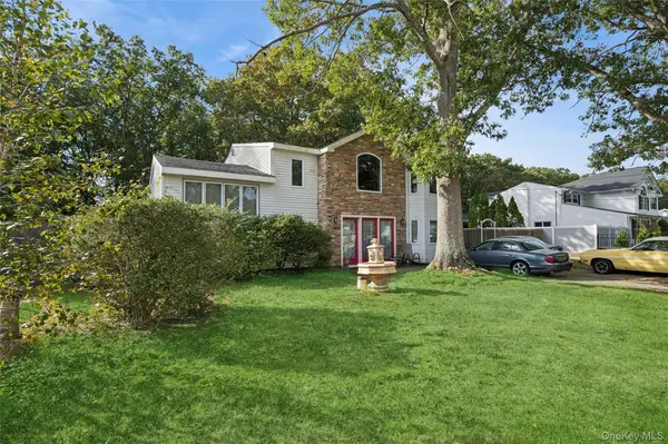 10 Elk Lane, South Setauket, NY 11720