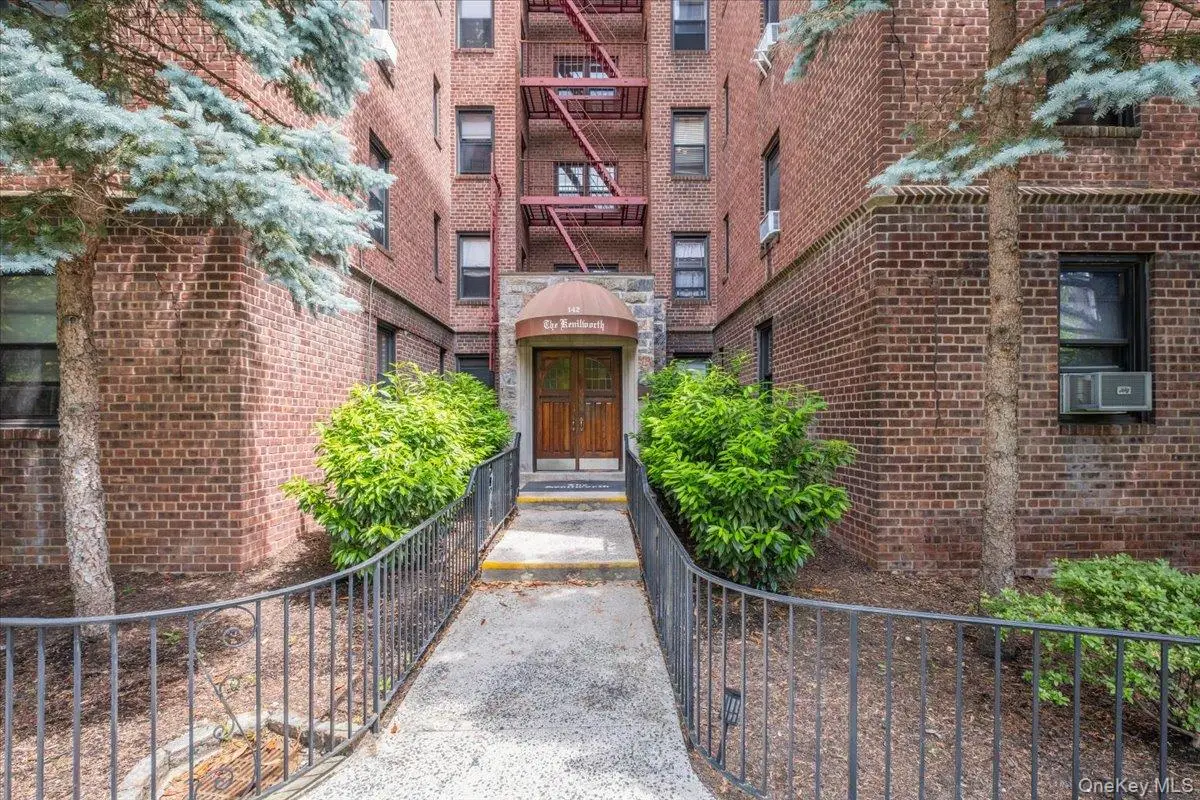 142 Garth Road #5K, Scarsdale, NY 10583 - #1