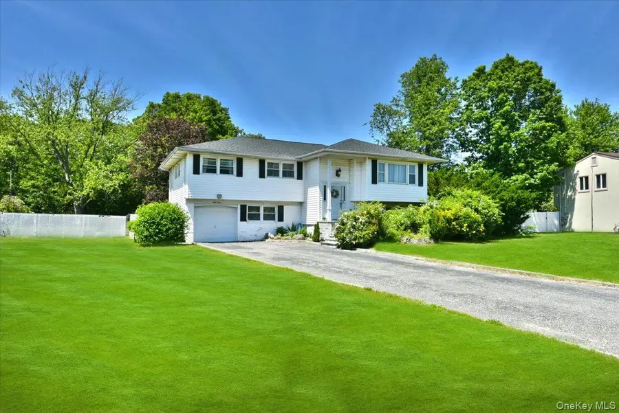 44 Peppermint Road, Commack, NY 11725 - #3