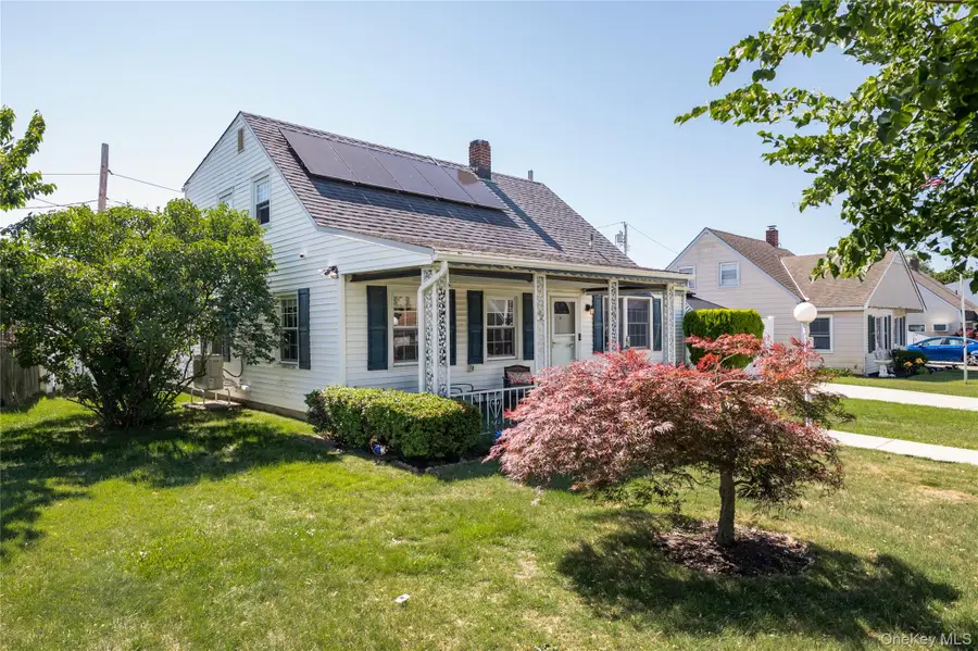 41 Andrew Lane, Levittown, NY 11756 - #3